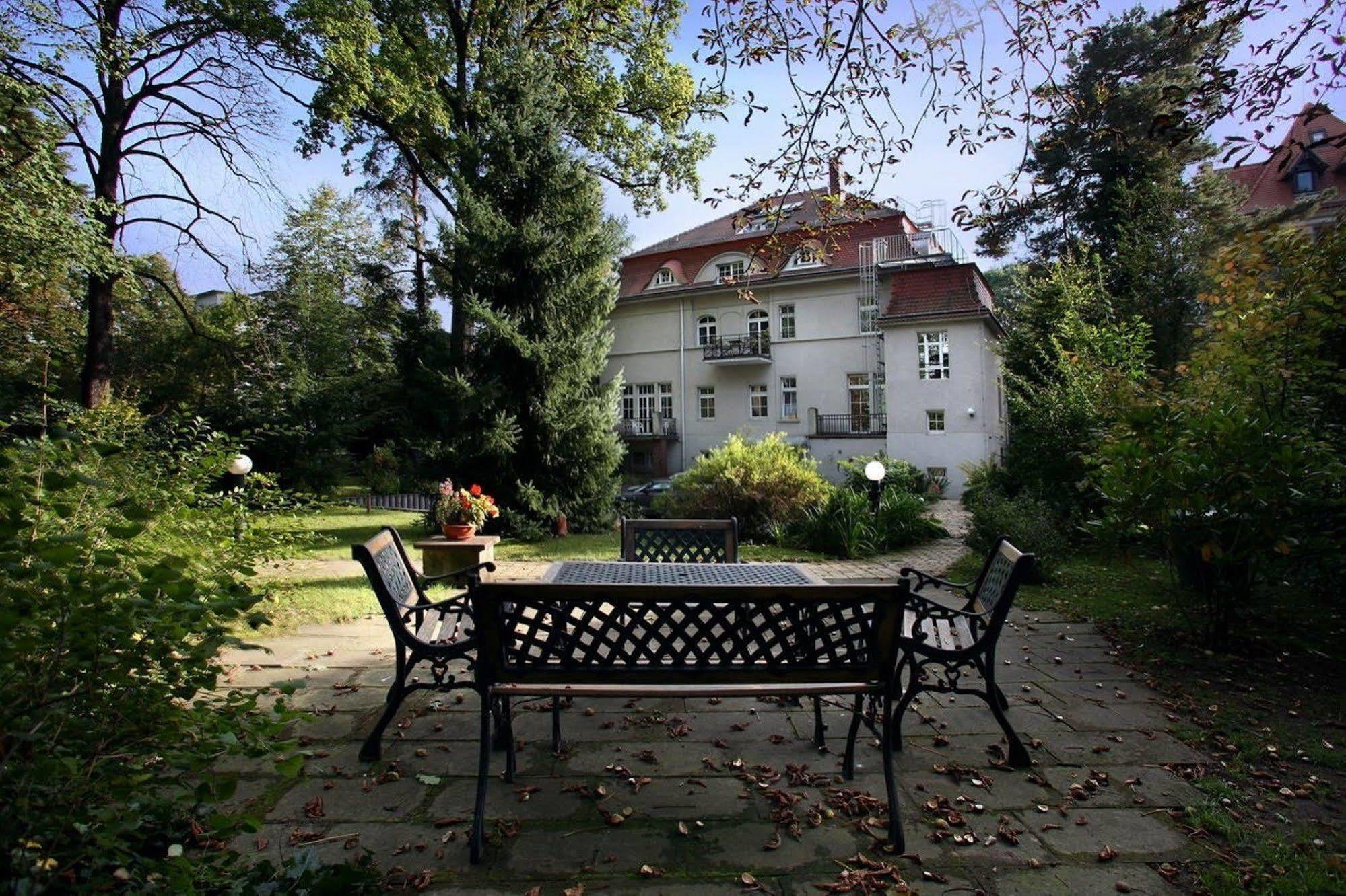 Aparthotel Villa Freisleben Dresde Exterior foto